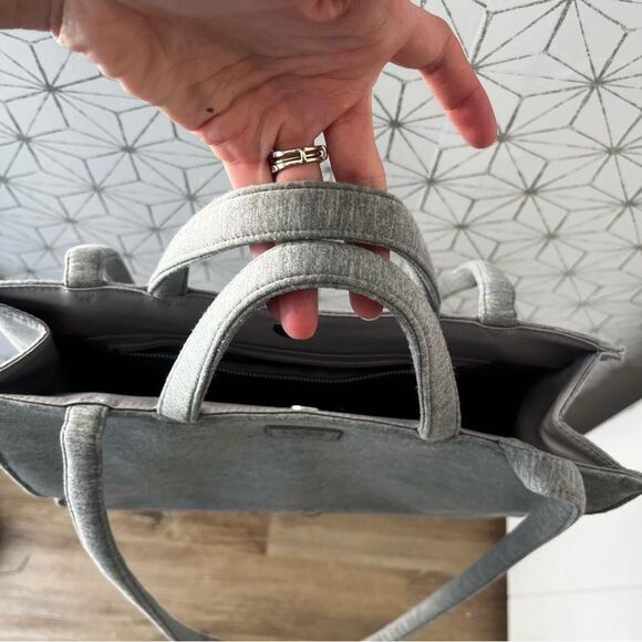 UGG x Telfar Medium Fleece Shopper Bag Gray - Picture 4 of 14